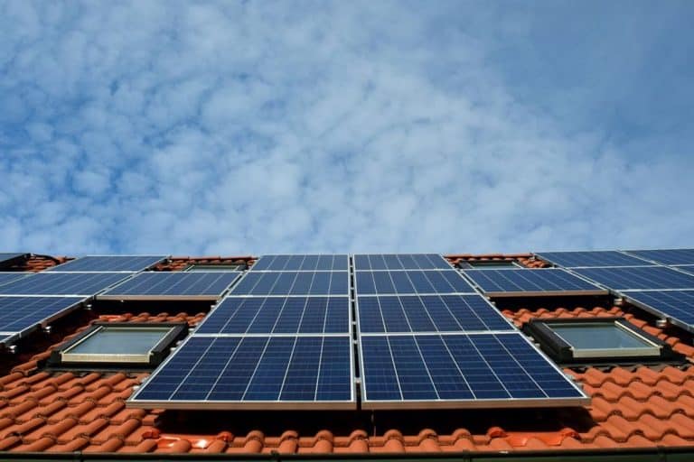 Marre de payer des sommes astronomiques pour vos factures d’énergie : pensez aux panneaux photovoltaïques