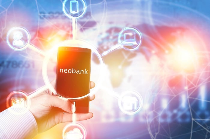 Quelle est la différence entre une banque en ligne et une Néobanque ?