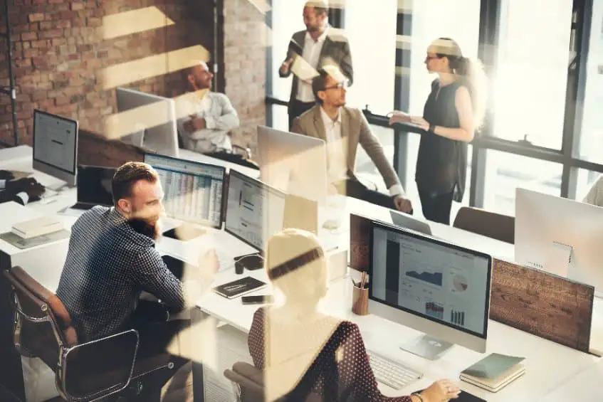 La signalisation en entreprise : un enjeu majeur pour la sécurité et l’efficacité
